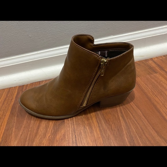 Ankle Boots - Picture 2 of 4